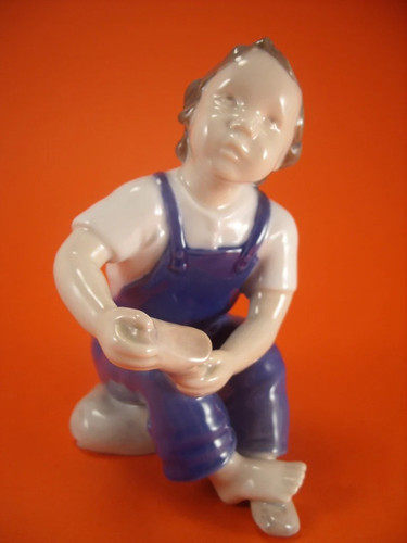 Bing grondahl statuette aiuto - bing&grondahl,